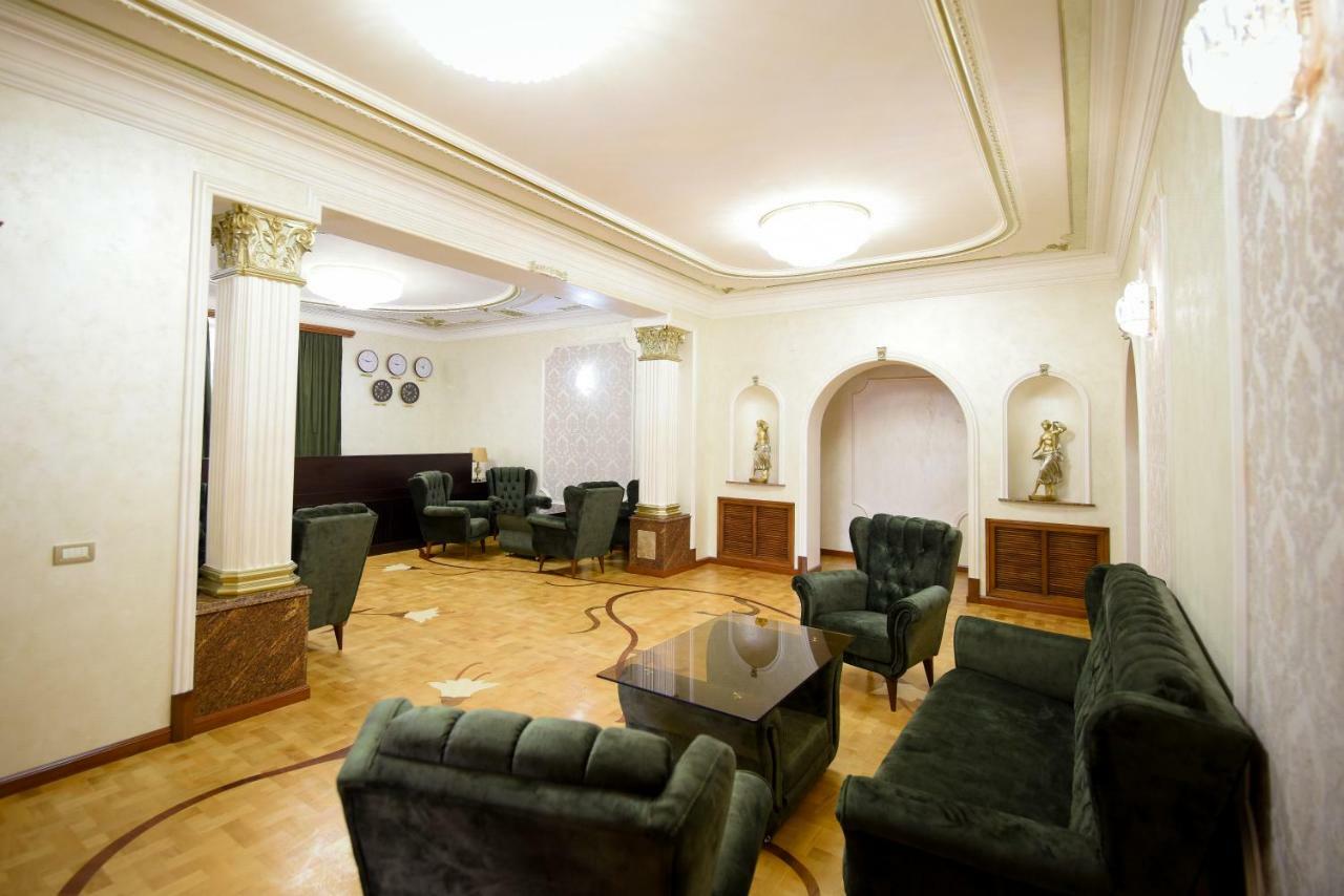 Royal Palace Hotel 2*